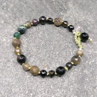 Edelstein Armband Vetiver, handgeknüpft, gehäkelter Verschluss